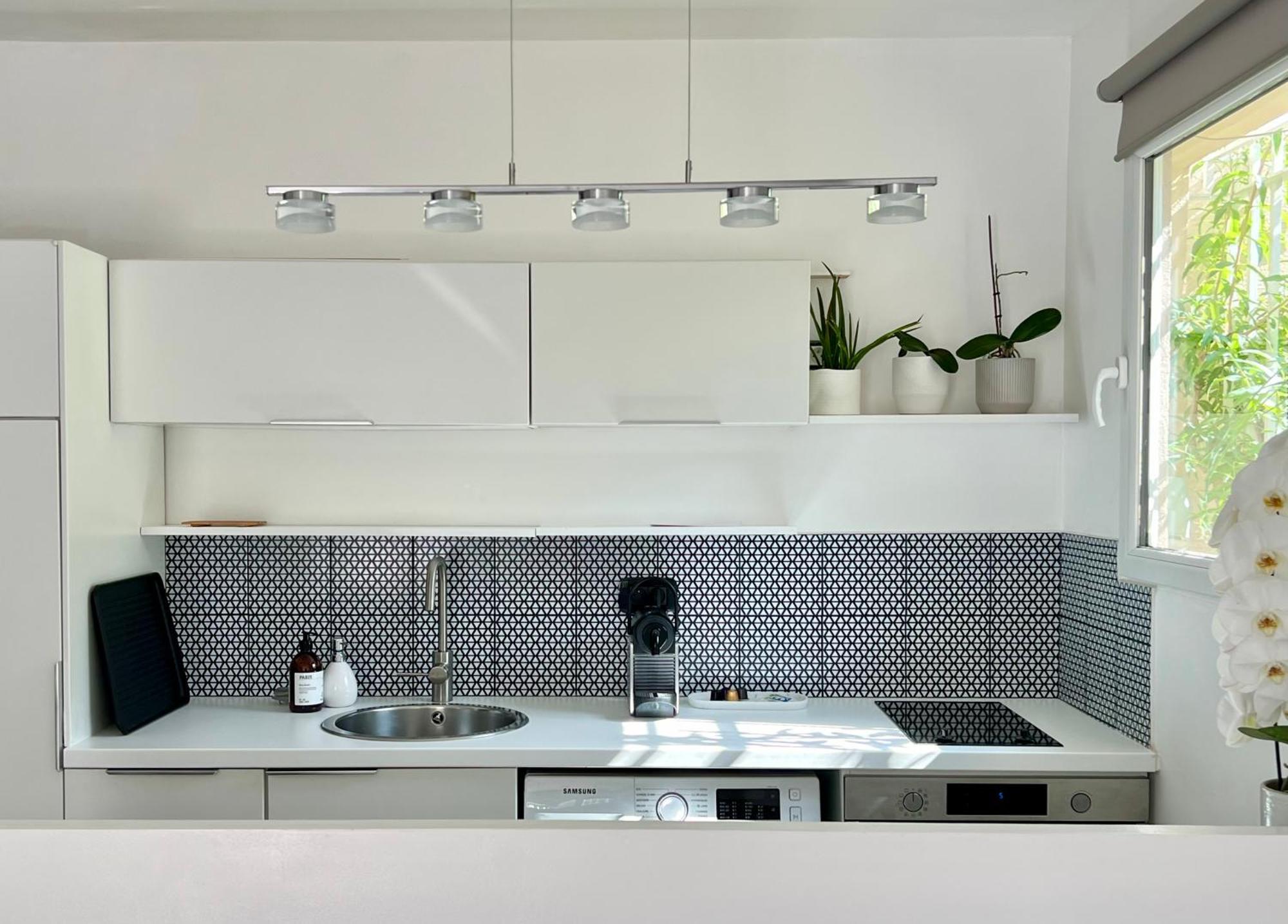 Cosy With Garden And Free Parking - Apartamento