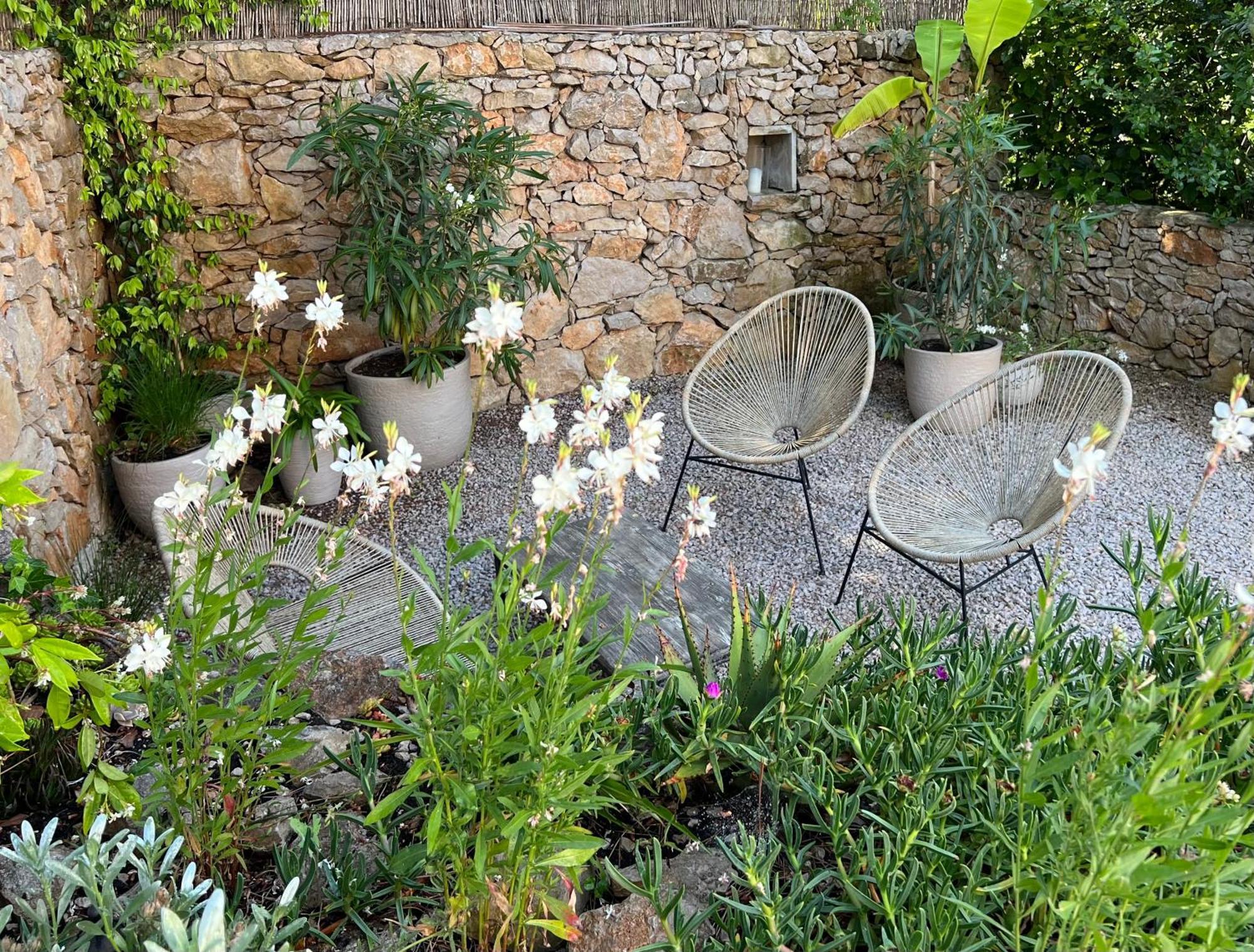 Apartment Cosy With Garden And Free Parking -